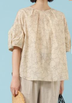 オパールプリント袖先タックブラウス ベージュ