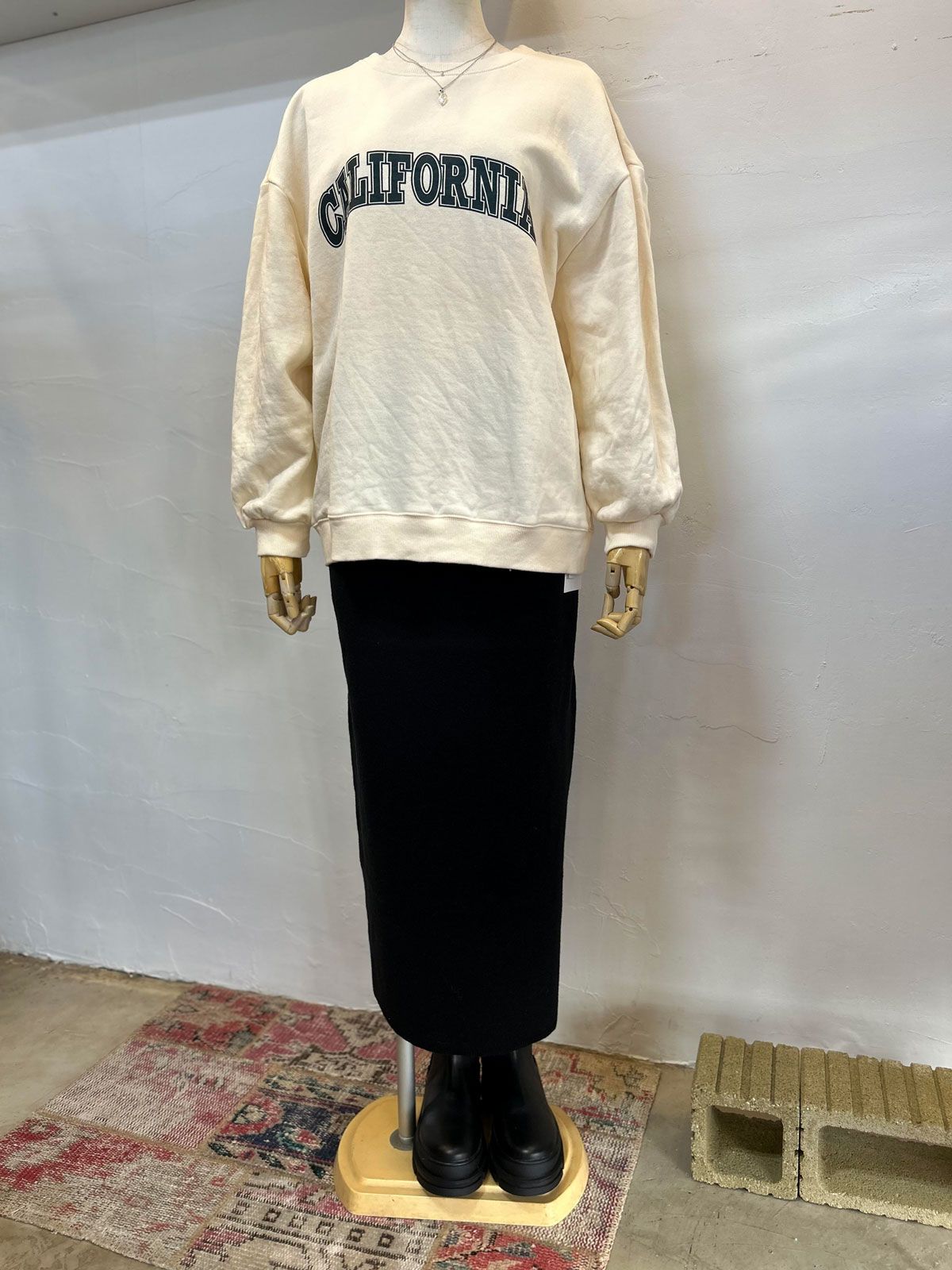 裏起毛 CALIFORNIAロゴプルオーバー アイボリー