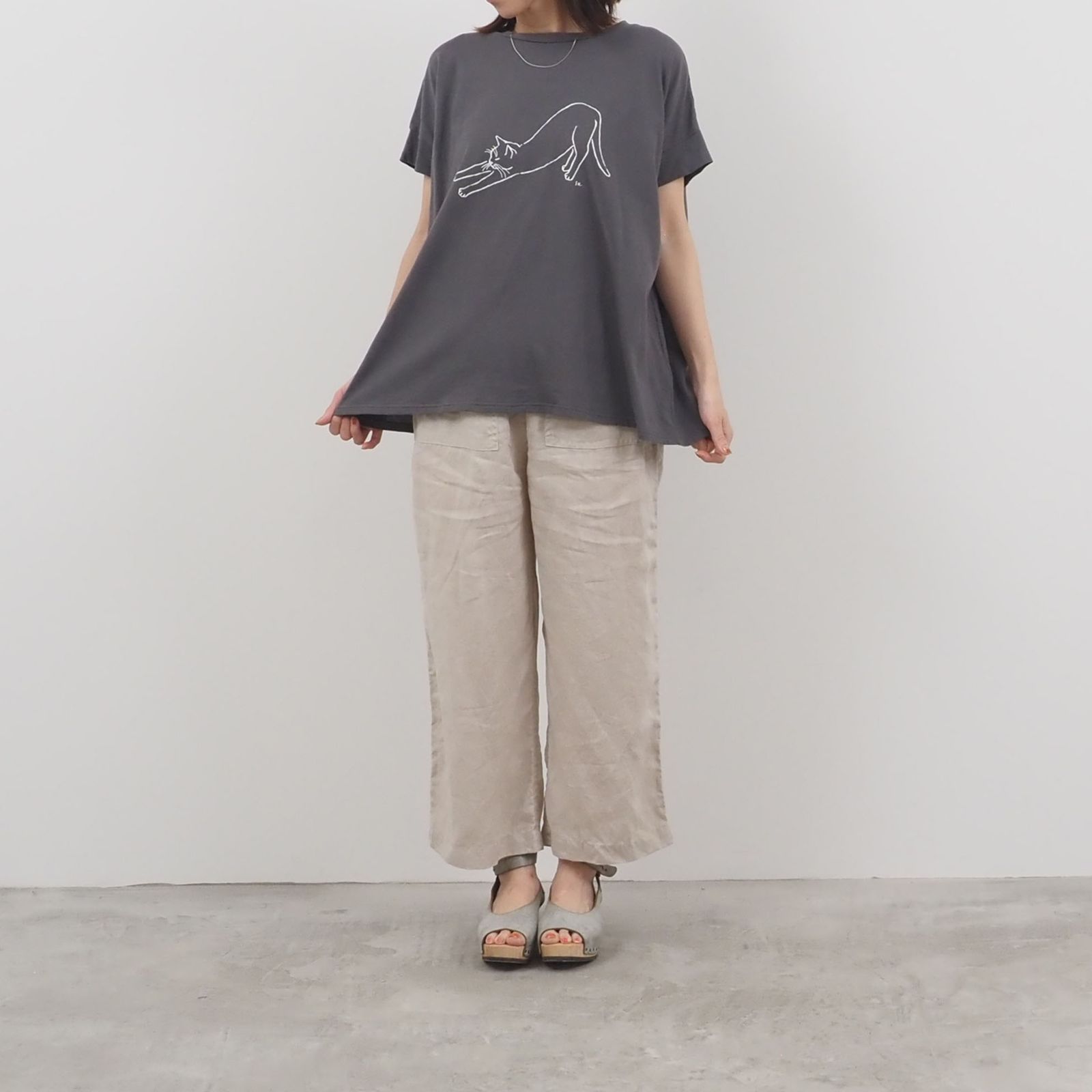 のび猫Tシャツ カーキグレー