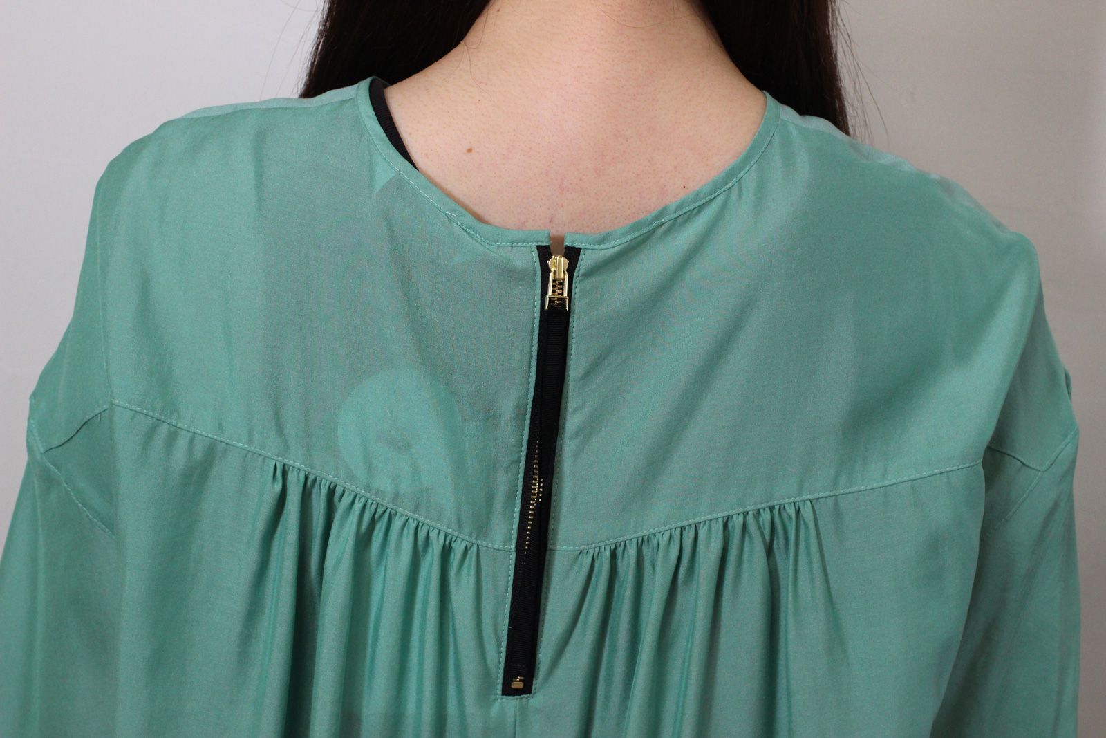 エアードレープ シフォンシャーリングスリーブブラウス ライトグリーン