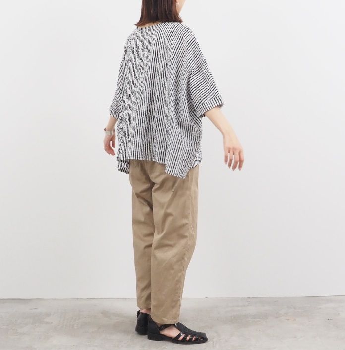 ローンリップルストライプ ゆったりブラウス ブラックxオフ