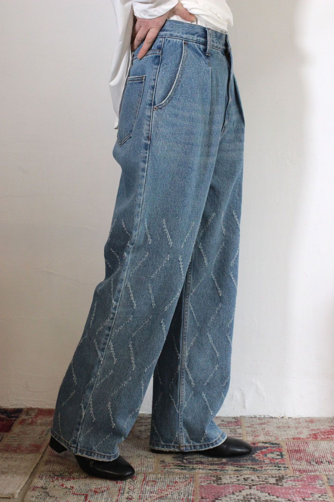 LASER CUT WIDE DENIM ブルー