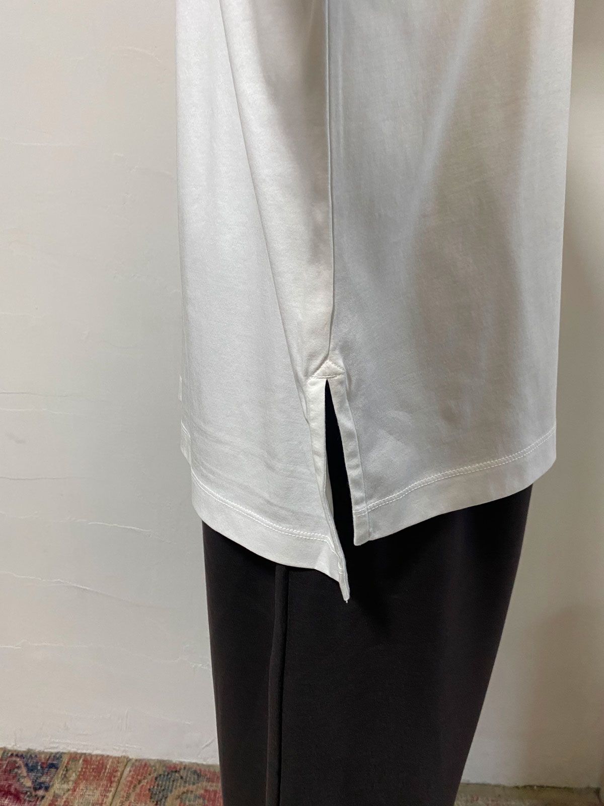 コンパクトスムース箔プリント ロングTシャツ white