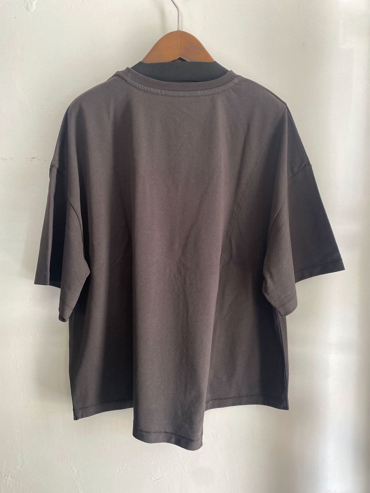 USAコットン アシメロゴTシャツ チャコール