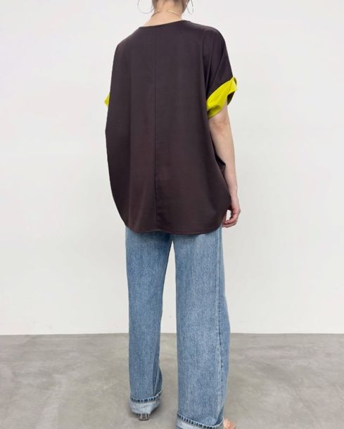 ※バックスタイルのみ着画がブラウンになります