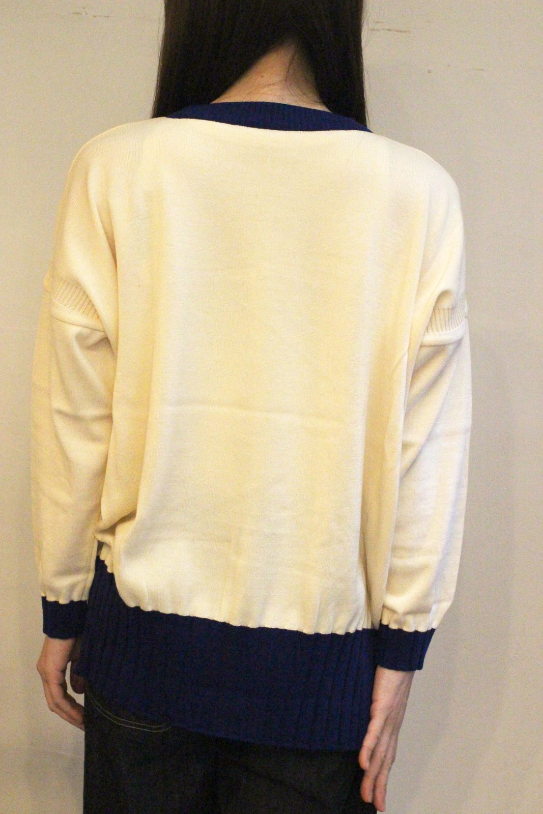 度詰め天竺配色コットンニット アイボリーxネイビー