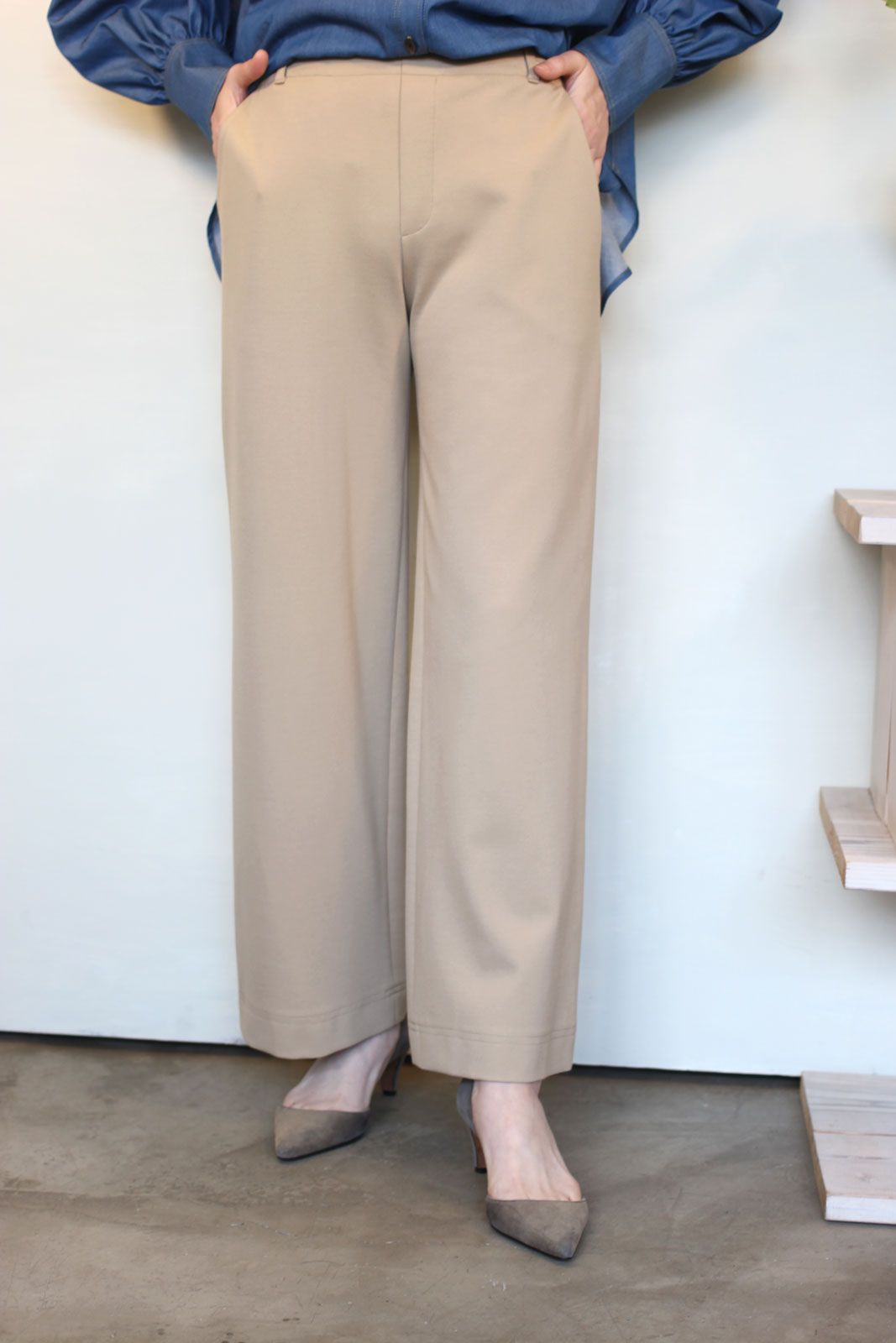 ヴィーナスティアポンチセミワイドパンツ ベージュ