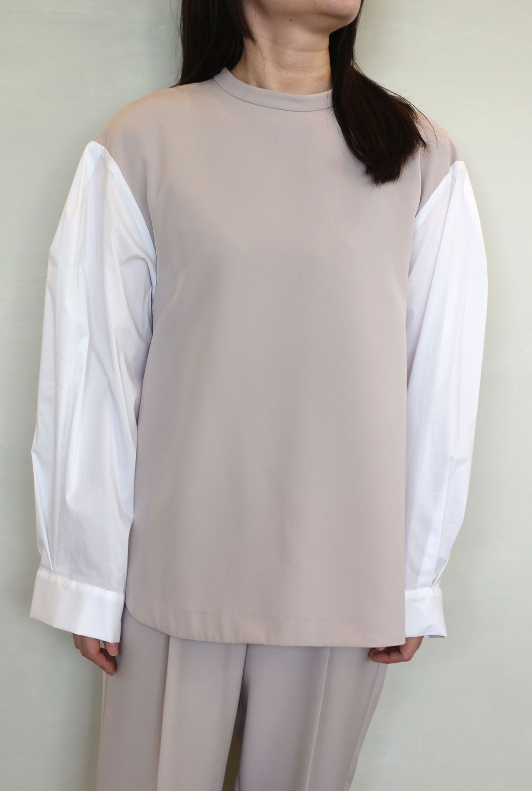 美品　chignon シニヨン アウター ブルゾン ホワイト 美品 chignon シニヨン アウター ブルゾン ホワイト