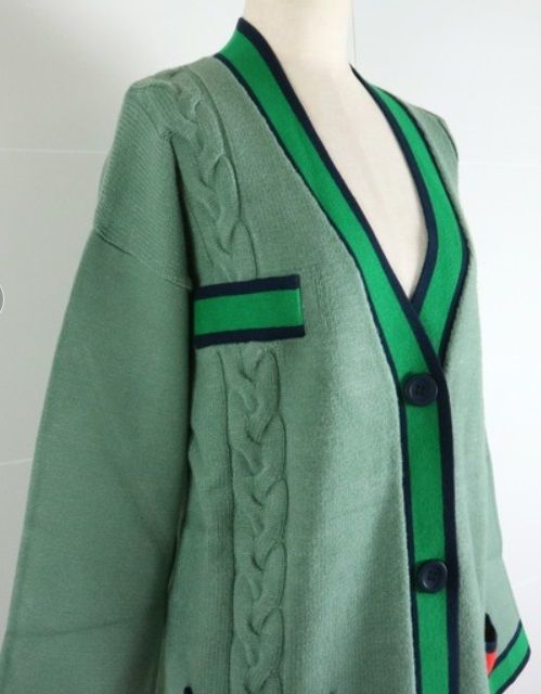 ラインVカーディガン グリーン