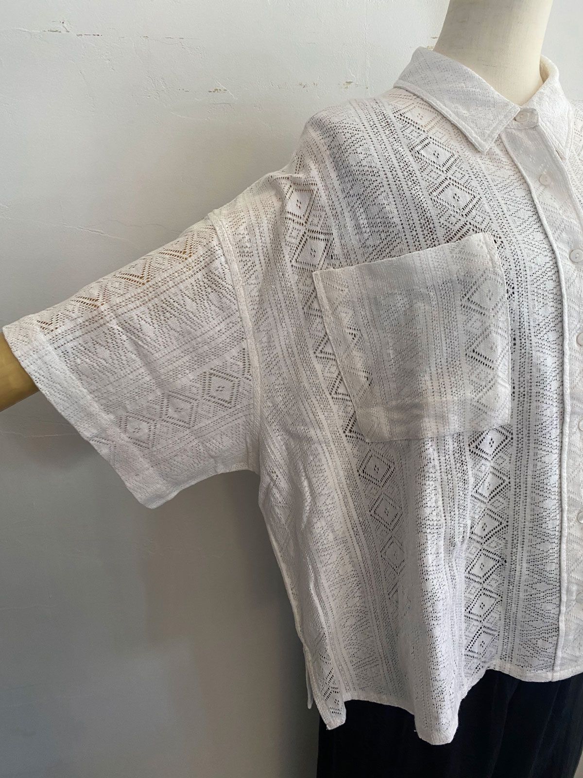 LACE SHORT-SLEEVE SHIRT オフホワイト