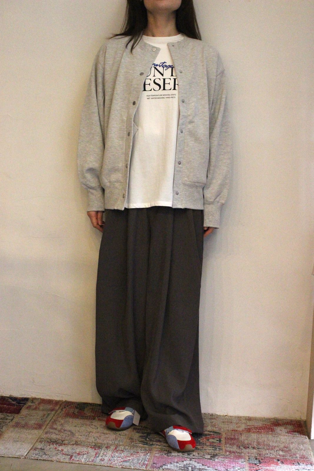 ラメステッチクルーネックカーディガン オートミール