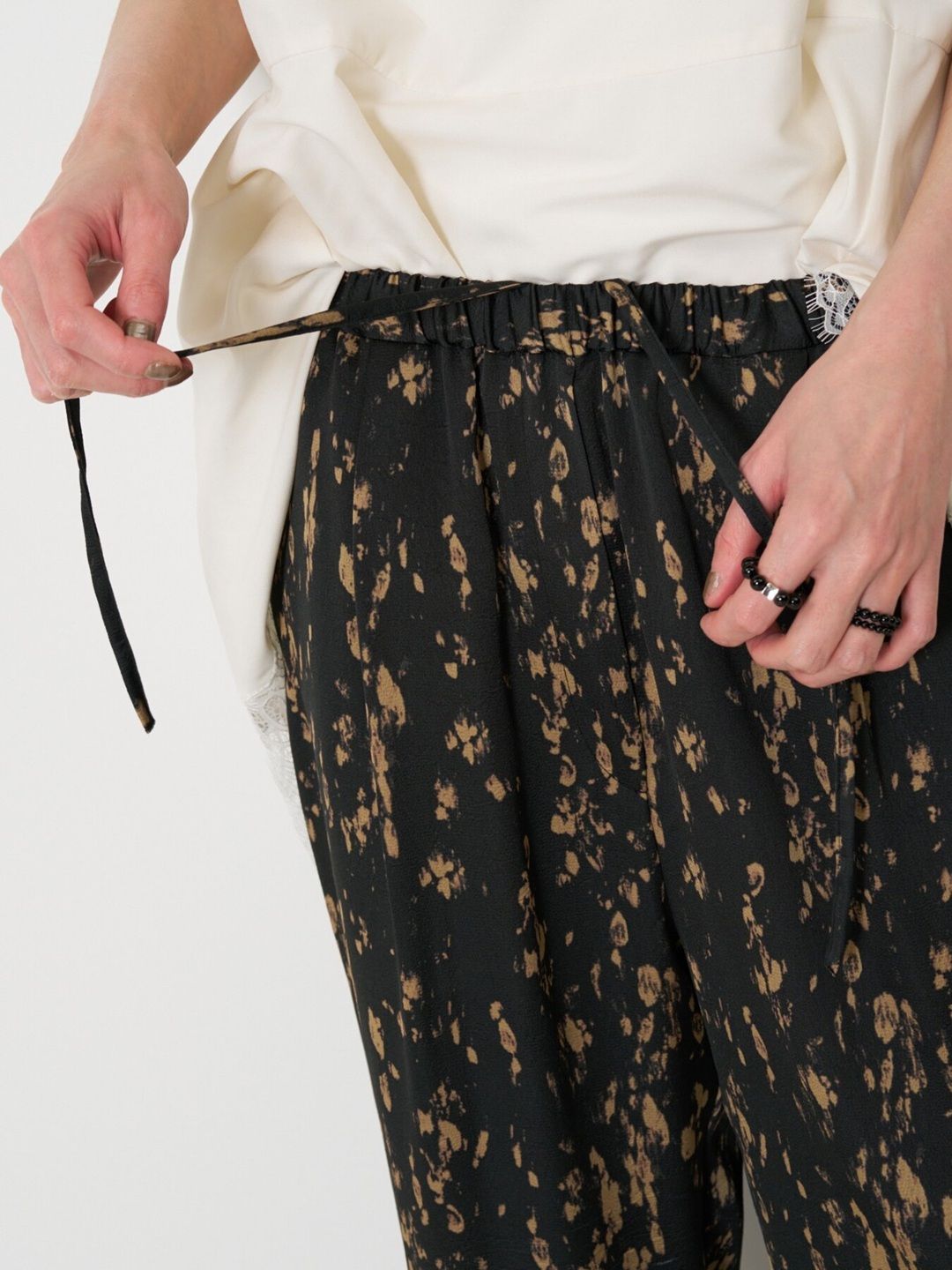 [3963-628MK] レオパードストレートイージーPT ブラック