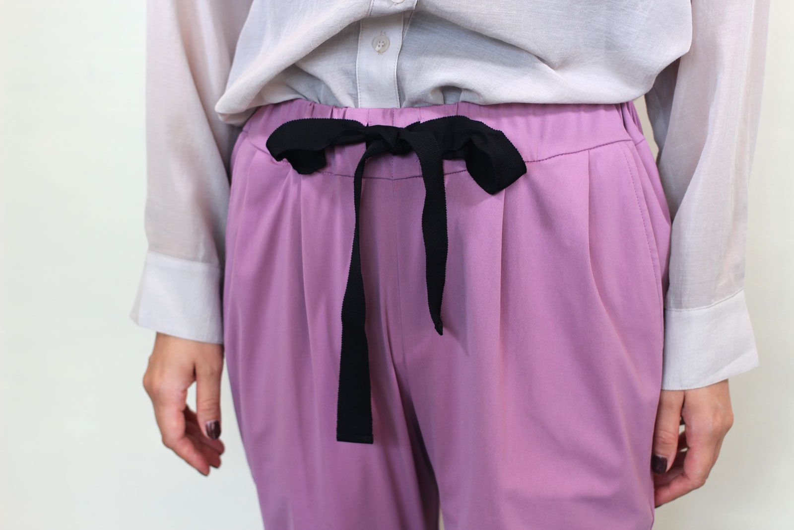 ハイテンションストレッチリボンテーパードパンツ ダークピンク
