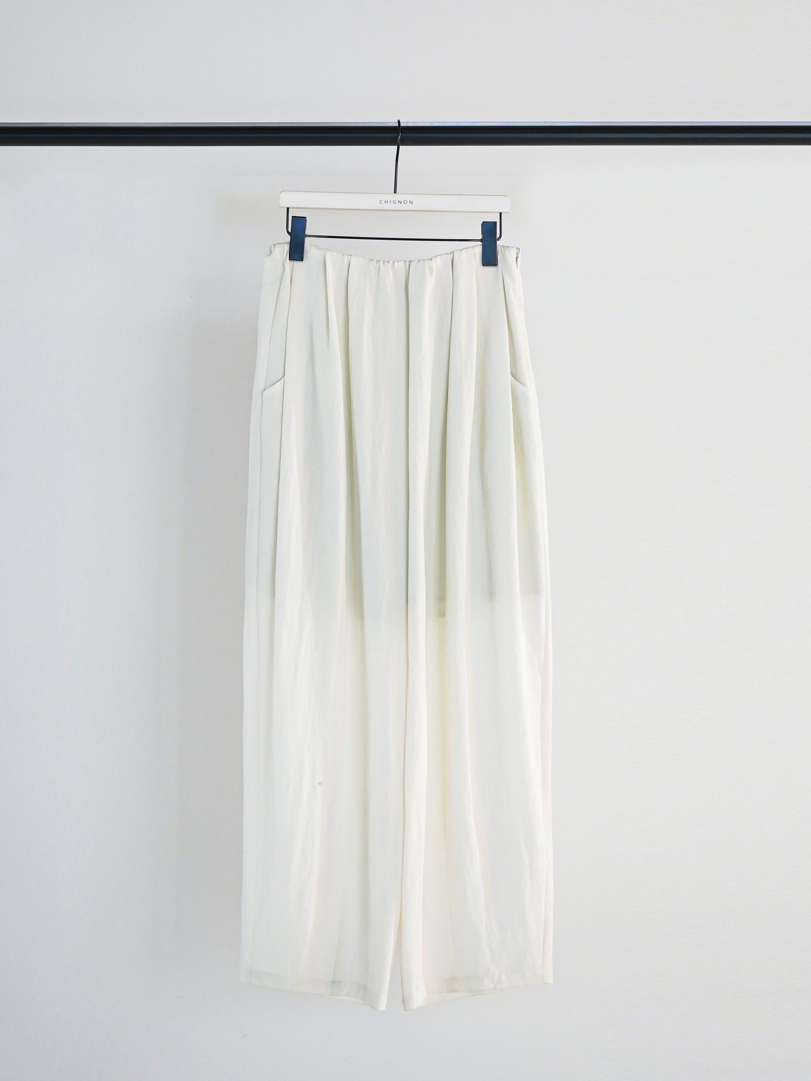 [3261-026MK] フロントタックカーヴィーPT アイボリー