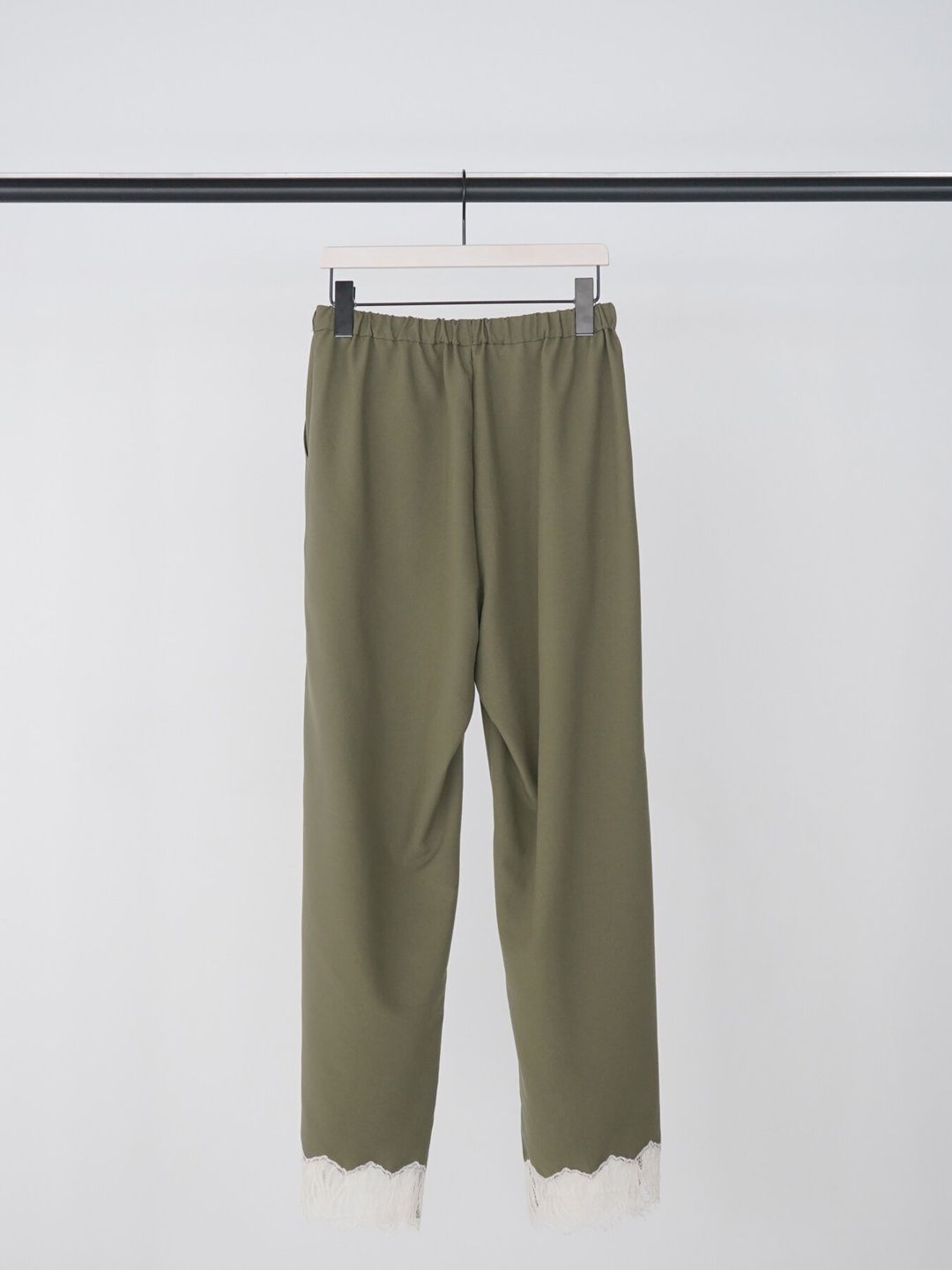 [3563-682NH] レースサテンイージーPT カーキ