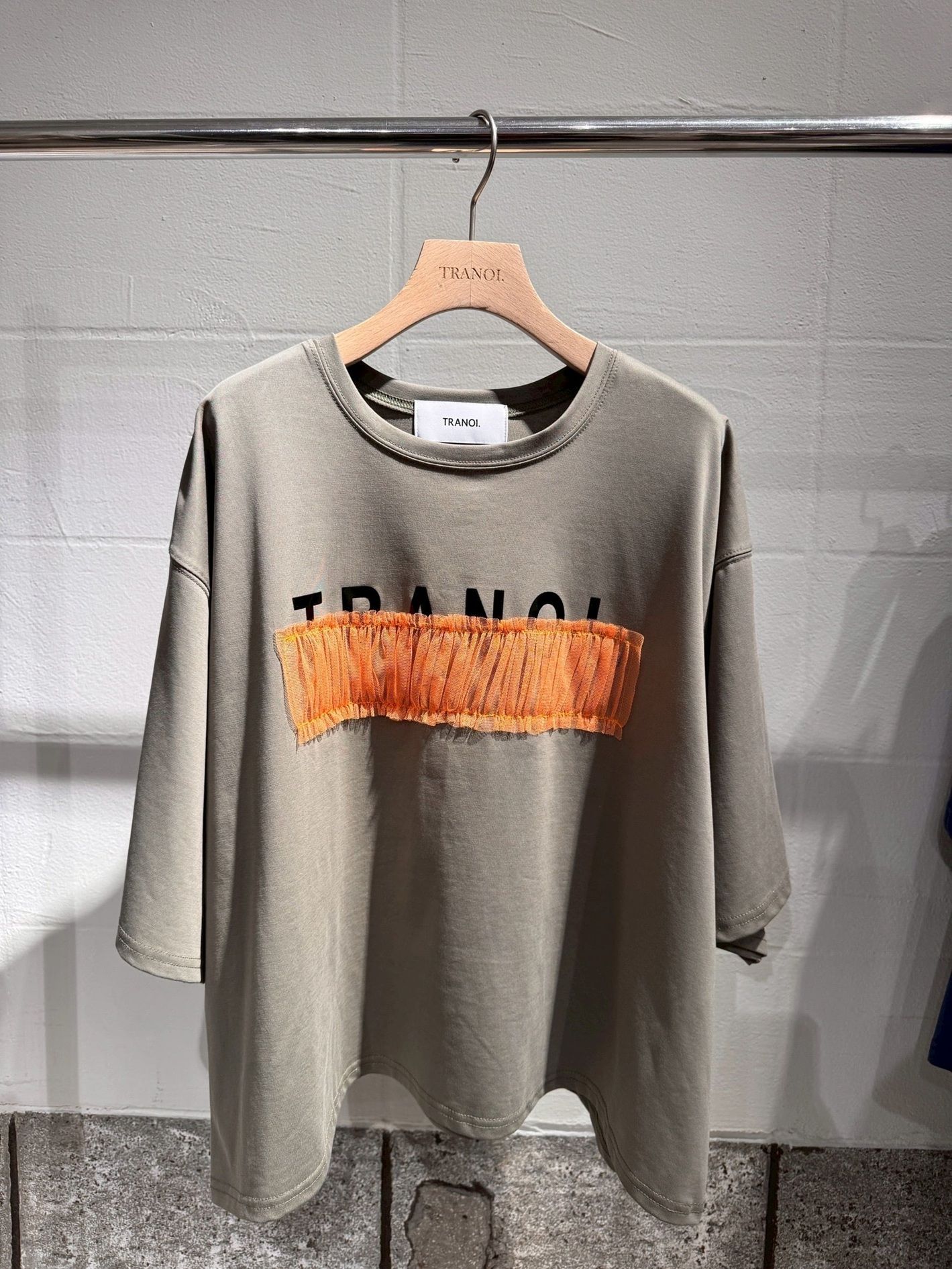 tulle bar TRANOI. wide tee カーキ