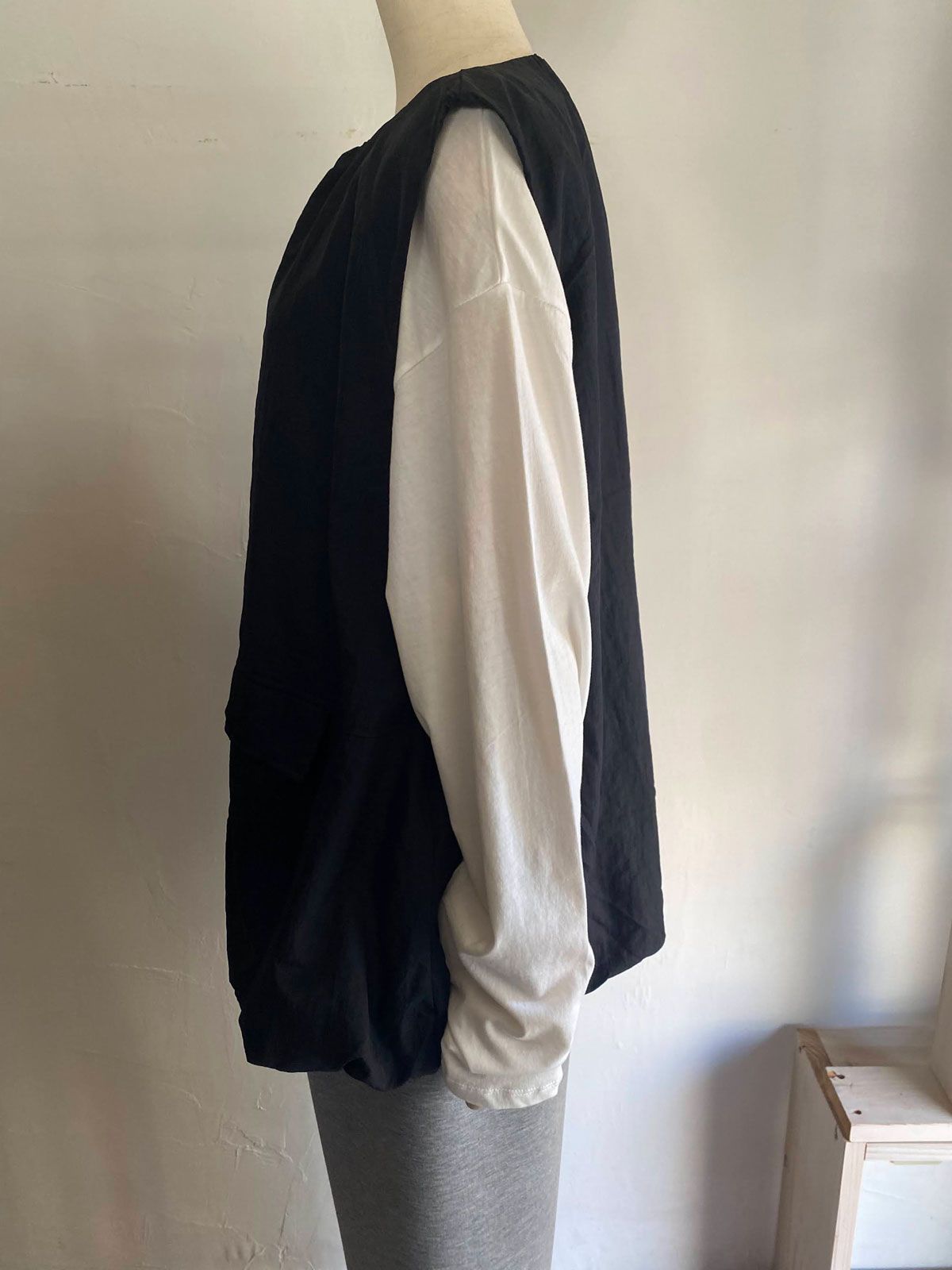 ナイロンベスト ブラック