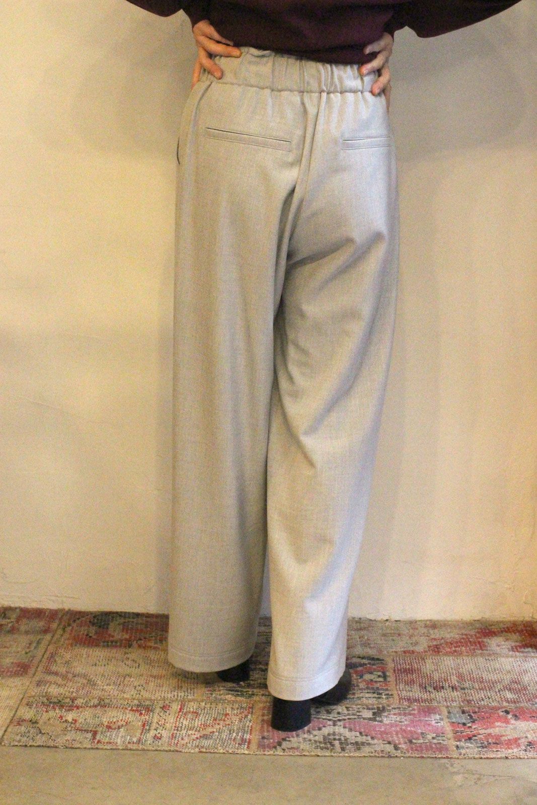 サキソニー無地セミワイドパンツ ライトグレー