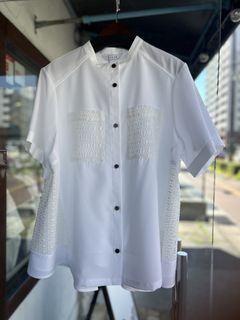 シャンブレーxクリスタルレースバックレースブラウス ホワイト