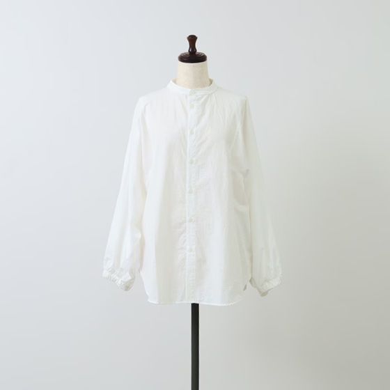 近江晒50sブロード袖ボリュームシャツ オフ