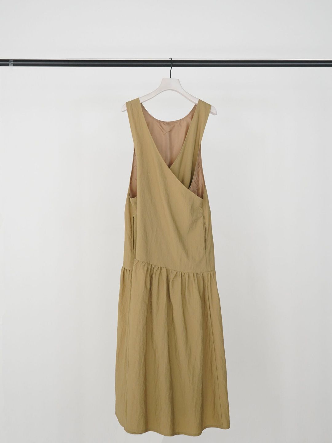 [5263-659YM] バッククロスティアードOP ベージュ