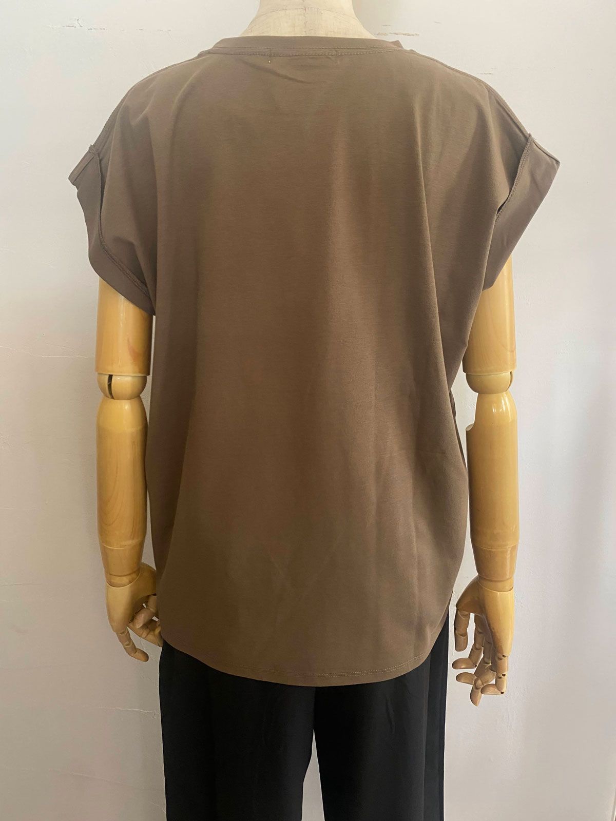 刺繍ロゴ入りカットT ブラウン