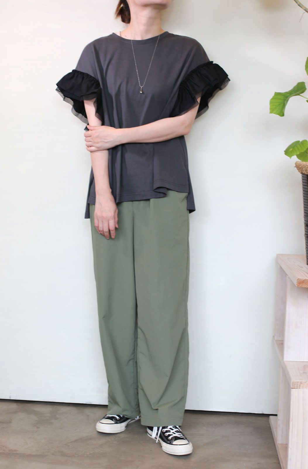 ヴィンテージナイロンウエストドロストワイドパンツ カーキ
