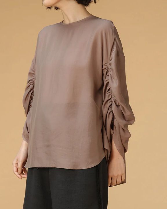 エアードレープ シフォンシャーリングスリーブブラウス モカ