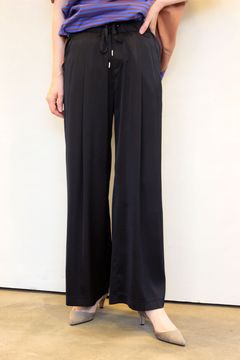 無地サテンワイドパンツ ブラック