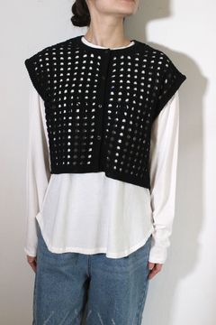 [9561-098DP] メッシュボックスニットベスト ブラック