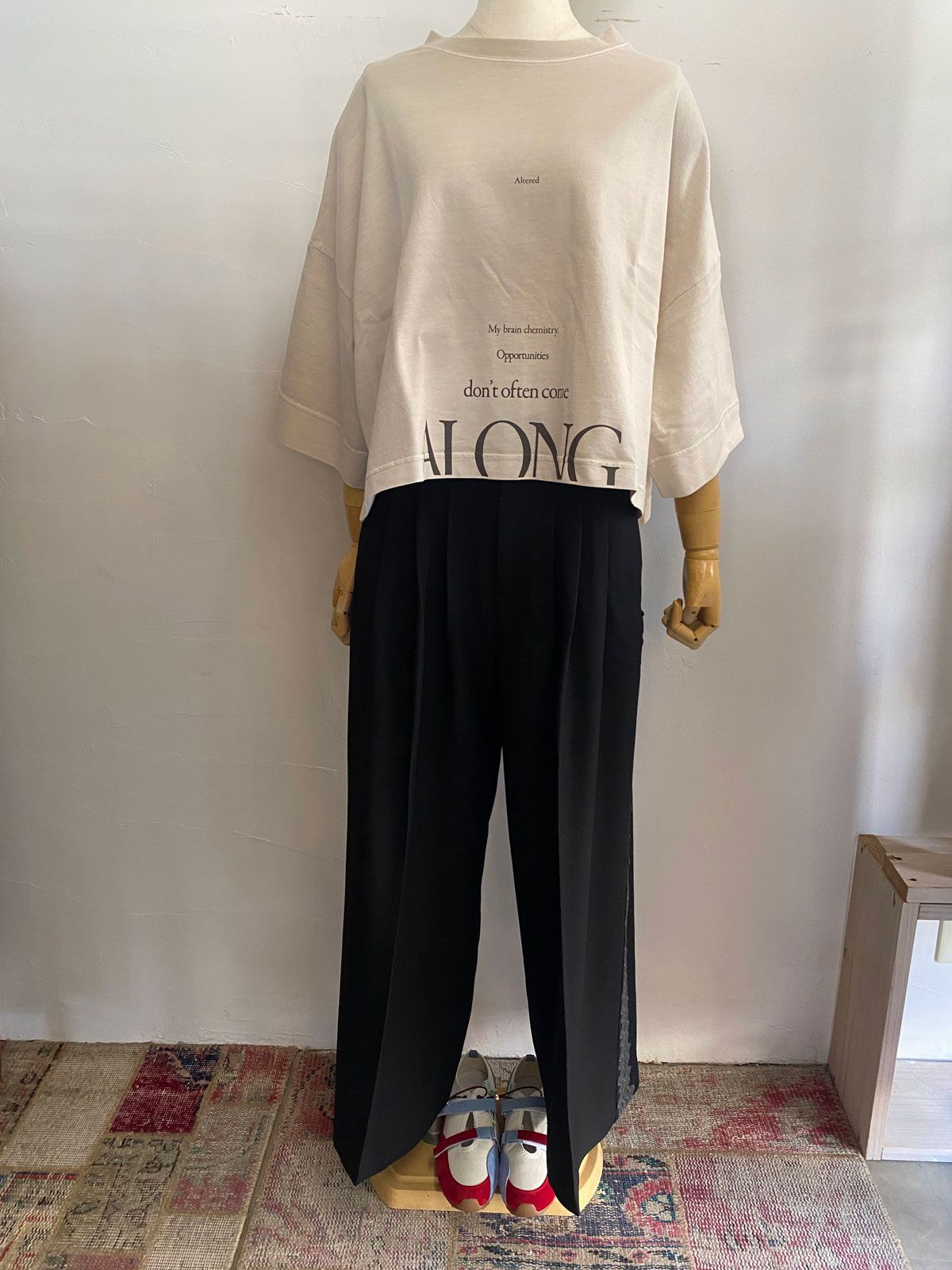 ピグメント製品染め オーバーロゴT オフベージュ