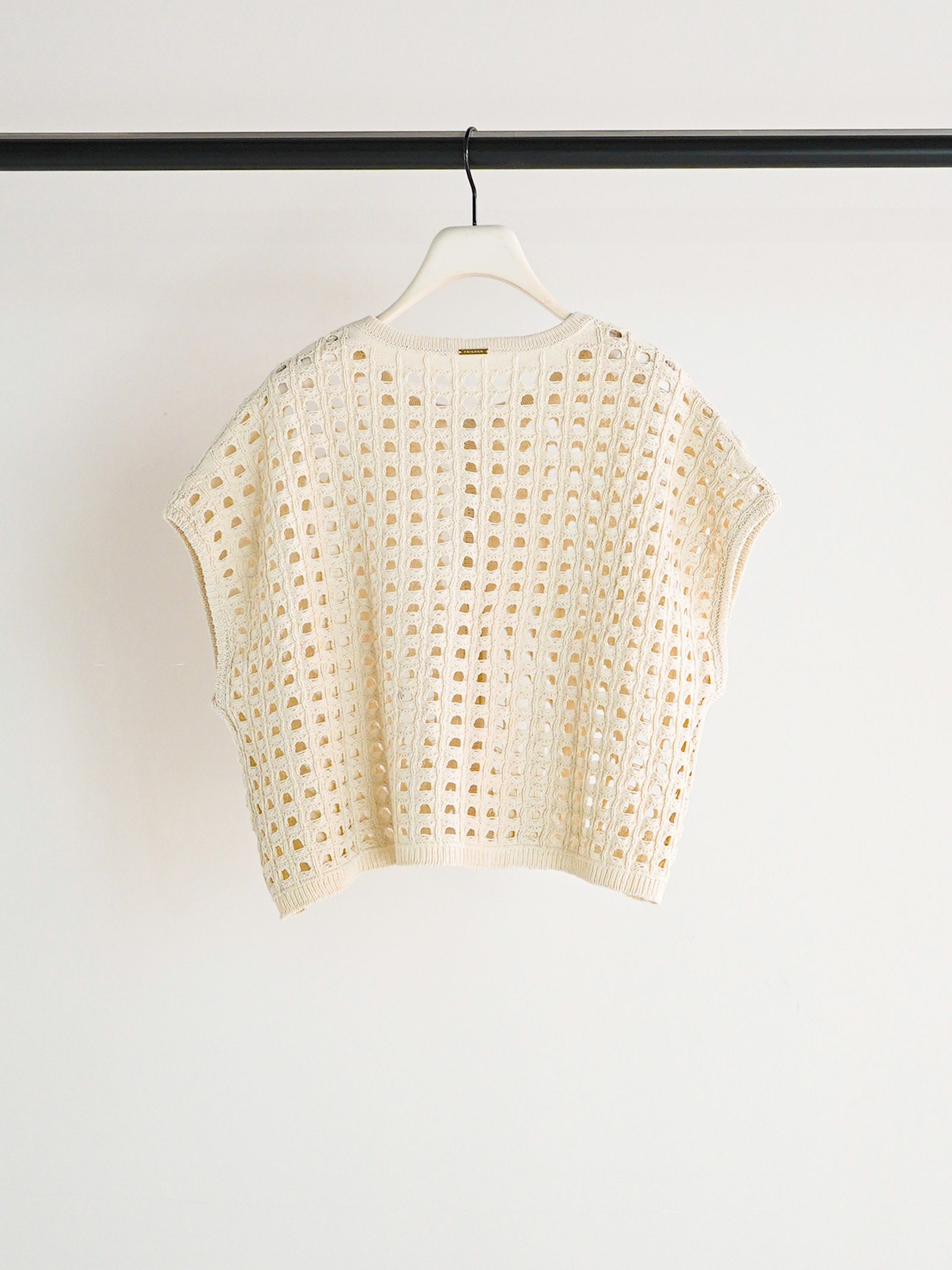 [9561-098DP] メッシュボックスニットベスト オフホワイト