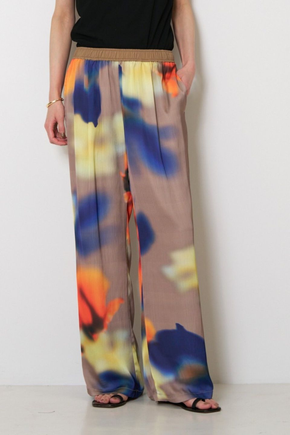 [3563-621MK] フォグフラワープリントPT モカ