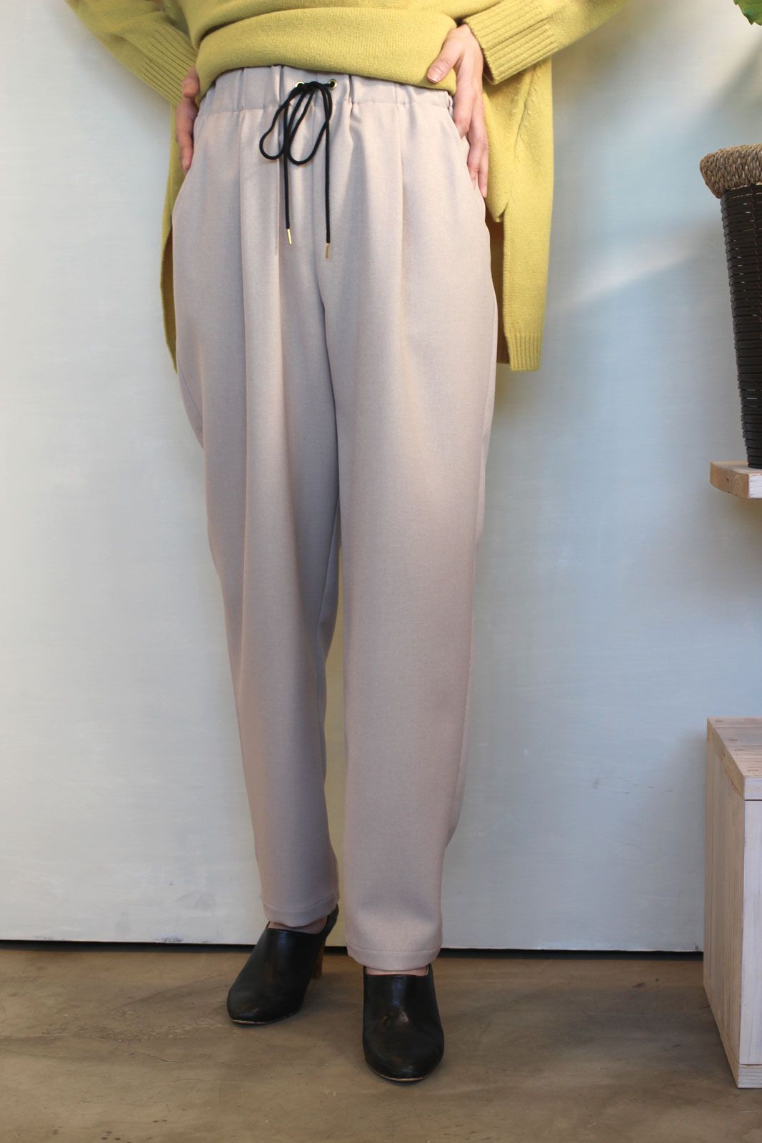 ツムギ―トコクーンテーパードパンツ ベージュ