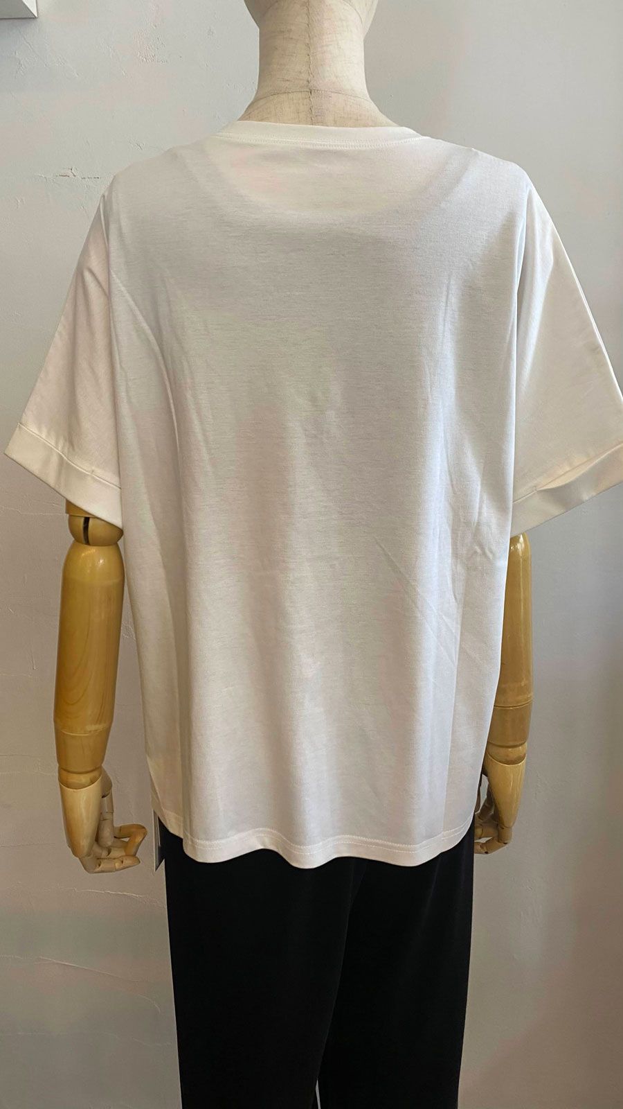 ラインアートパール飾りTシャツ ホワイト