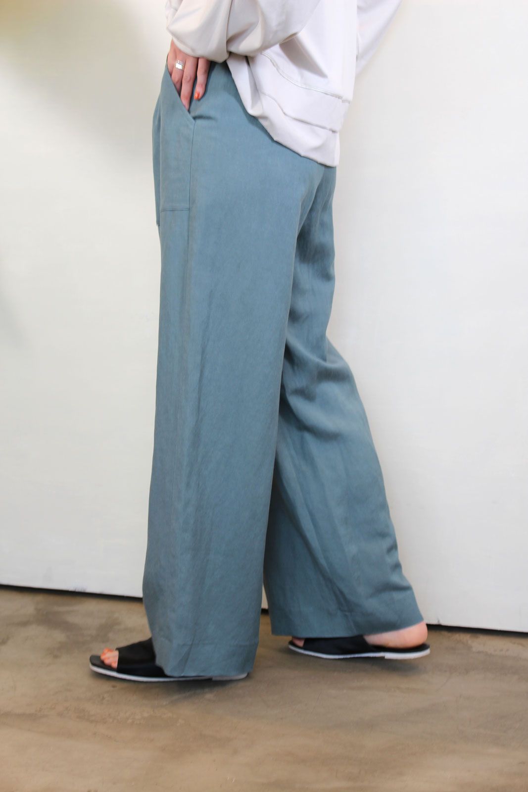 イージークロスバイオワッシャーワイドパンツ サージグリーン