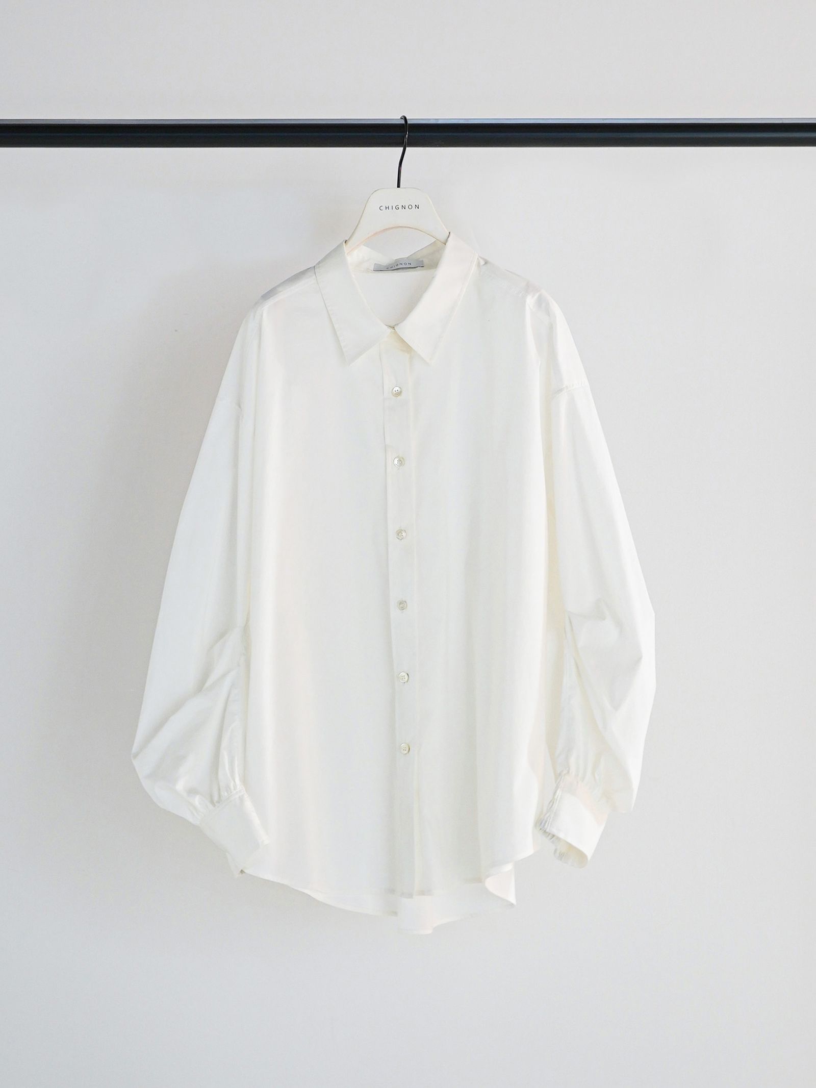 [1261-017KK] タックボリュームスリーブSH オフホワイト