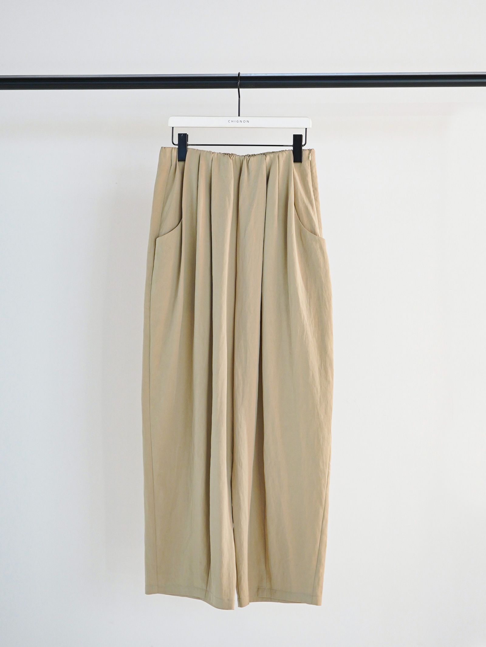 [3261-026MK] フロントタックカーヴィーPT ベージュ