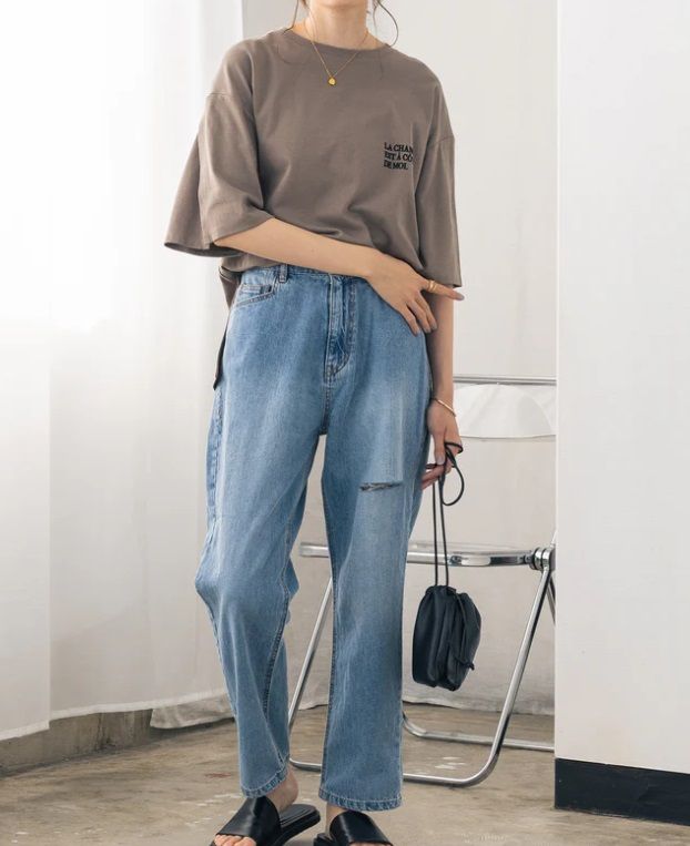 バックデザインデニムパンツ ブリーチ