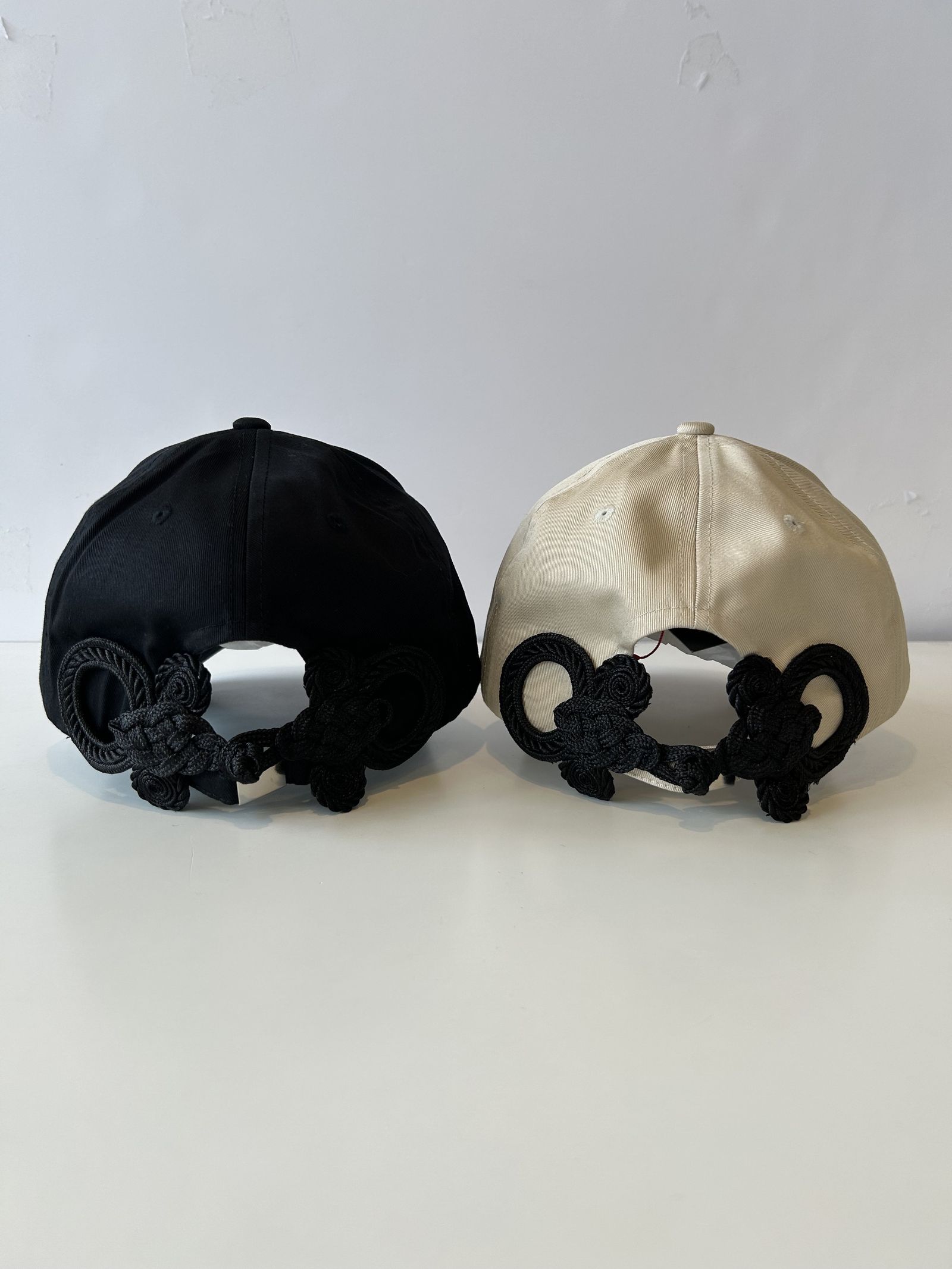 TRANOI - motif CAP ブラック | ravii