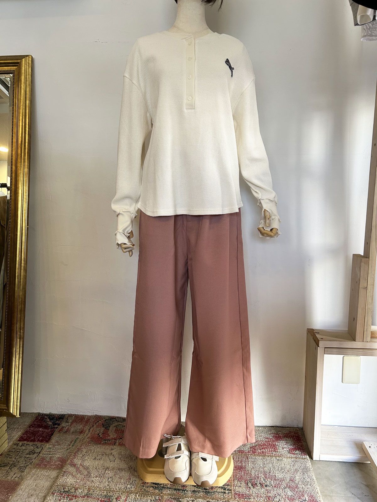 TORAワッフルヘンリーネックトップス アイボリー