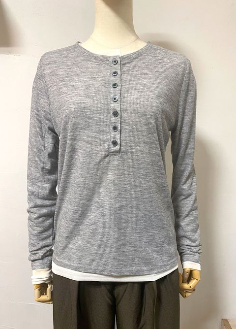 ヘンリーネックレイヤードTシャツ グレー×ホワイト