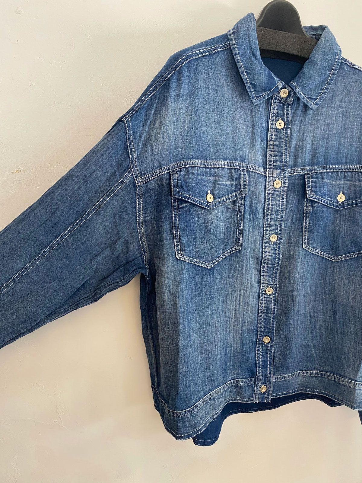 SHEER DENIM OVERSHIRT ブルー