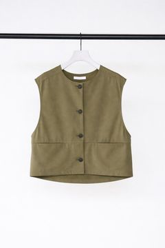 [8863-704GL] ポンチショートジレ ライトカーキ