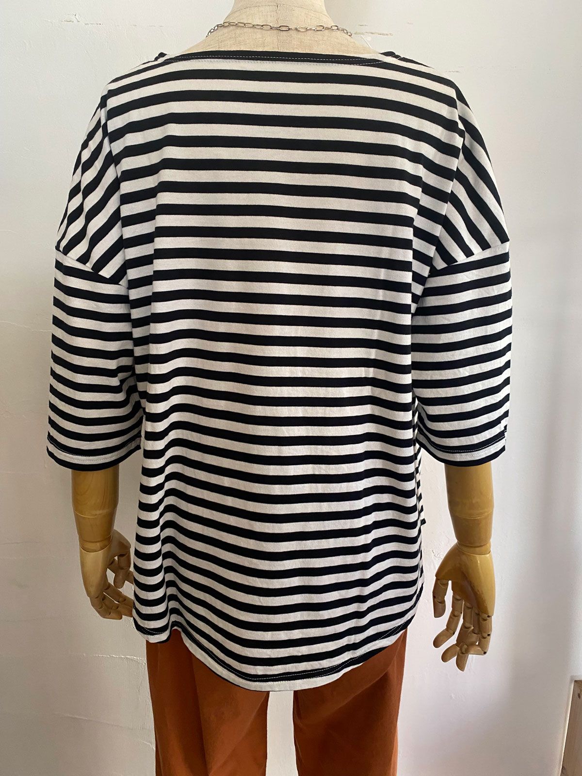 天竺BDミナミラウンドシャツ オフ×ブラック