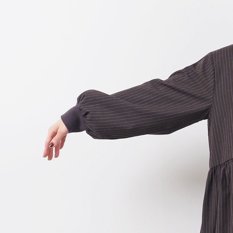 トロストライプ ロングスリーブ ベルワンピース ブラウン