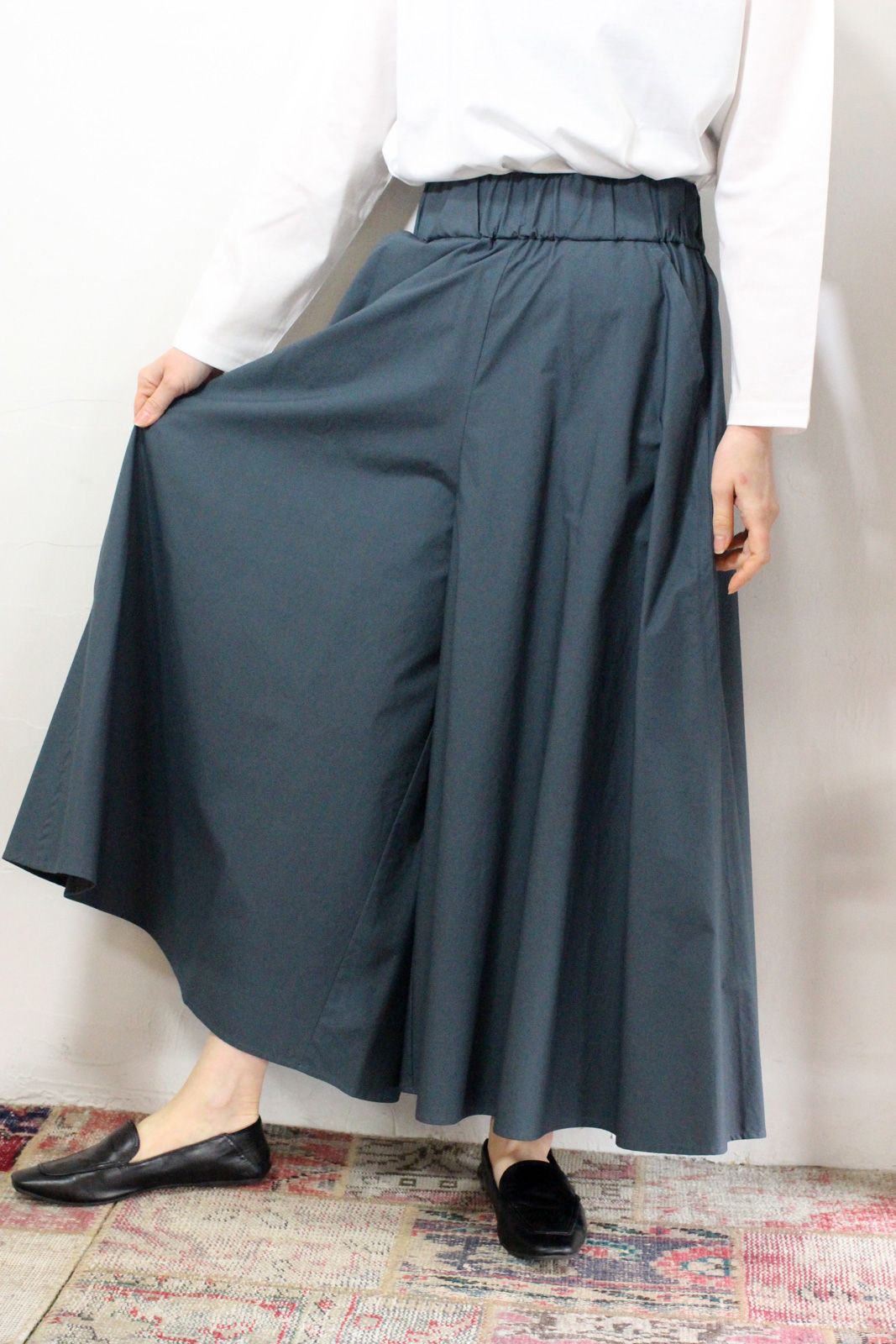 ボリューミースカーチョ ダークブルー