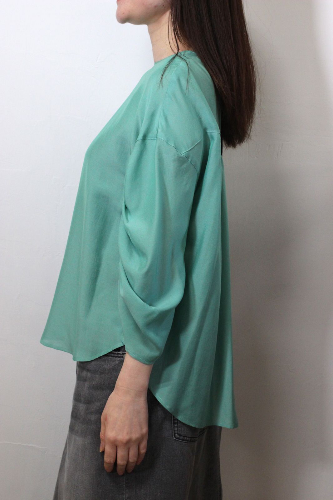 エアードレープ シフォンシャーリングスリーブブラウス ライトグリーン