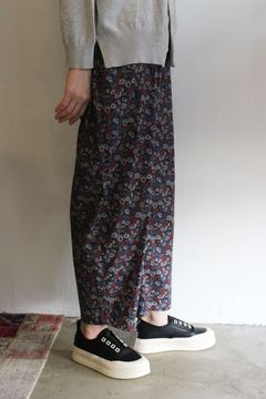 小花柄エッグパンツ スカーレットxブルー