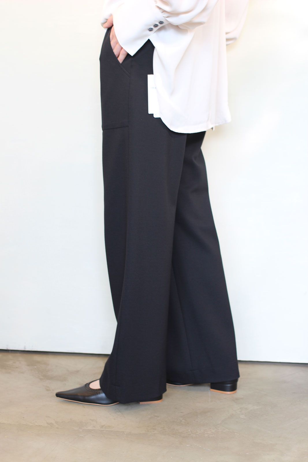 ストレッチポンチワイドパンツ ブラック